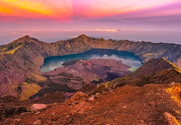 Mount Rinjani Caldera & Lake Segara Anak (Gunung Rinjani)